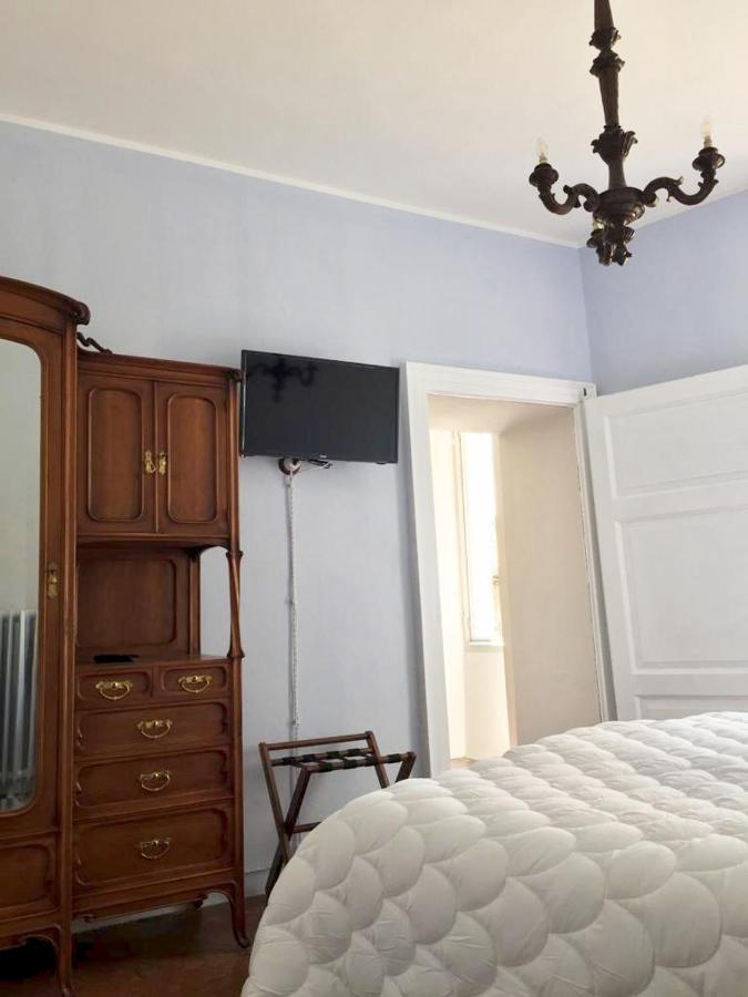 B&B Villa Rosalinda Dongo Buitenkant foto