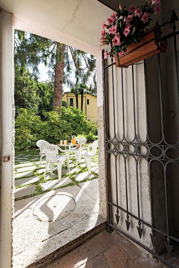 B&B Villa Rosalinda Dongo Buitenkant foto