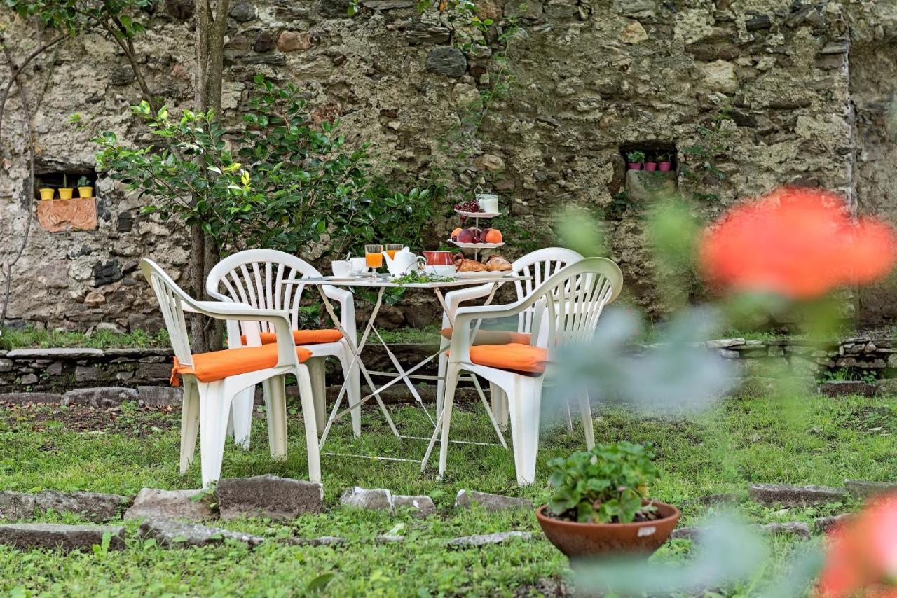B&B Villa Rosalinda Dongo Buitenkant foto
